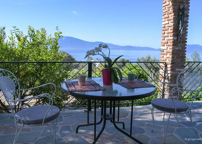 Nerotrivia Villa - Ocean Panorama And Lush Gardens