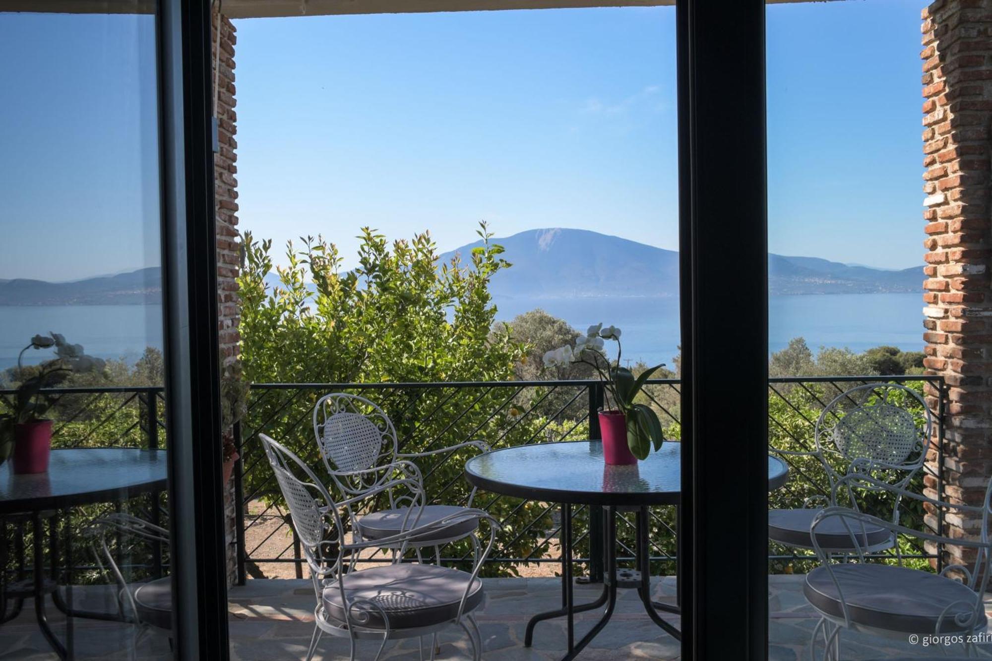 Ferienhaus - Ocean Panorama And Lush Gardens Nerotriviá